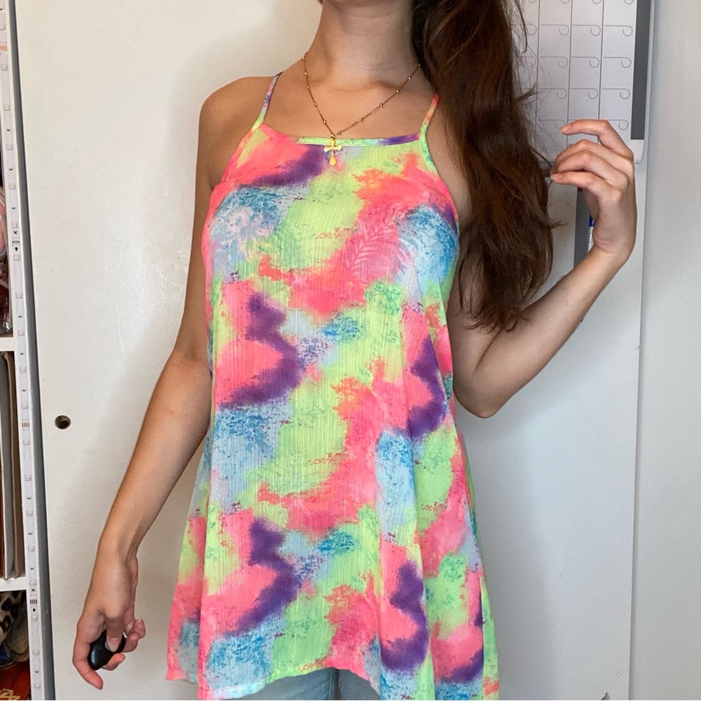 Multicolored SprayPaint Pattern Tank Top - Picture 2 of 8